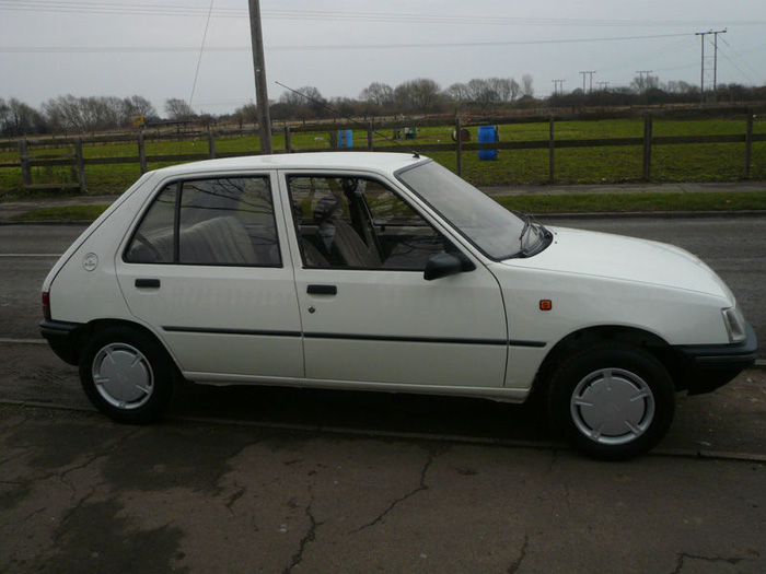 1991 Peugeot 205 GRD Right Side