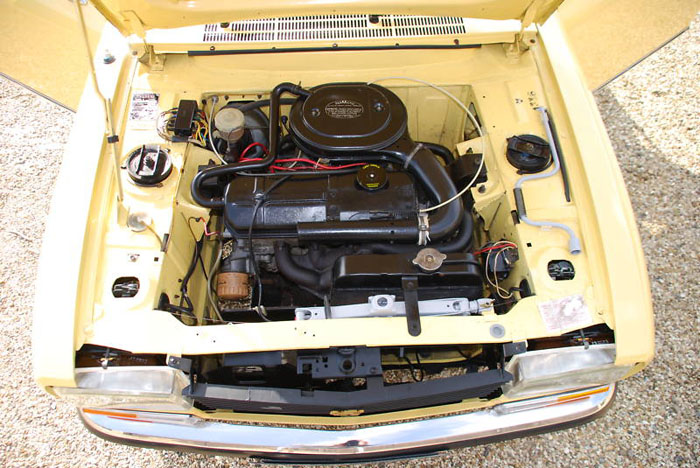 1974 peugeot 304 s convertible engine bay