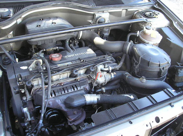 1990 renault 19 tse auto engine bay