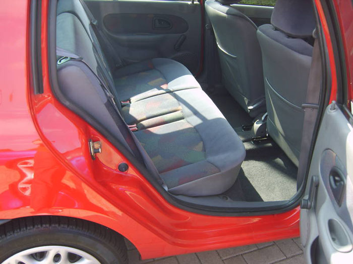 2000 renault clio 1.2 interior 2