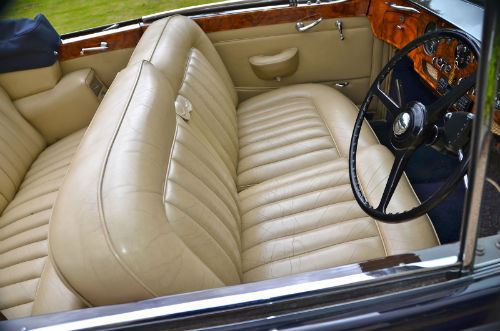 1959 Rolls Royce Silver Cloud 1 H.J. Mulliner Convertible Interior 2