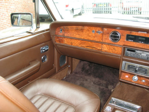 1982 rolls-royce silver spur dashboard 2