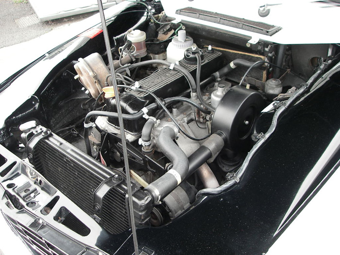 1973 Rover P6 2200 SC Engine Bay 1