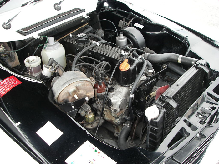 1973 Rover P6 2200 SC Engine Bay 3