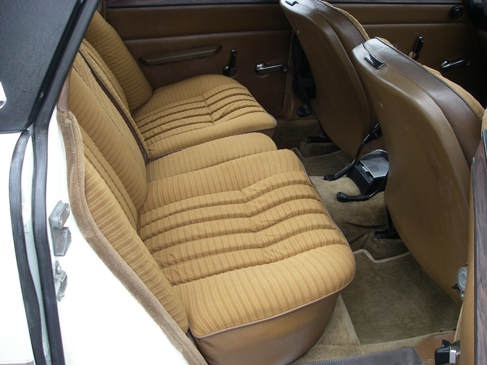 1973 Rover P6 2200 SC Rear Interior 1
