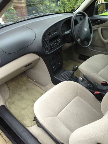 1997 Saab 900 SE Front Interior