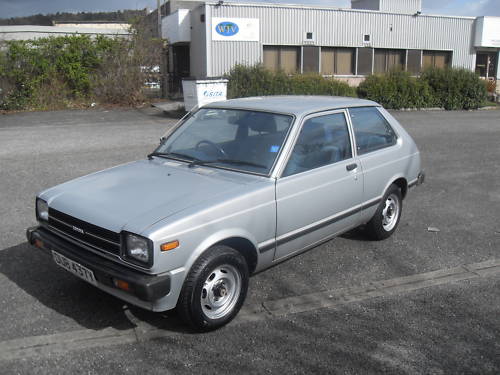 toyota starlet 1.0 gl 3dr rwd 3