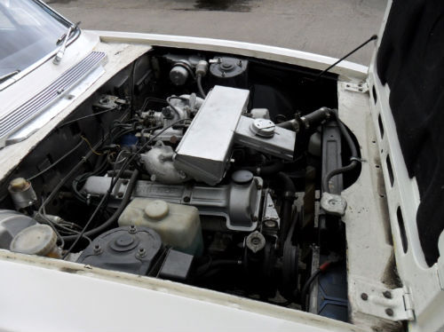 1971 v8 triumph stag engine bay